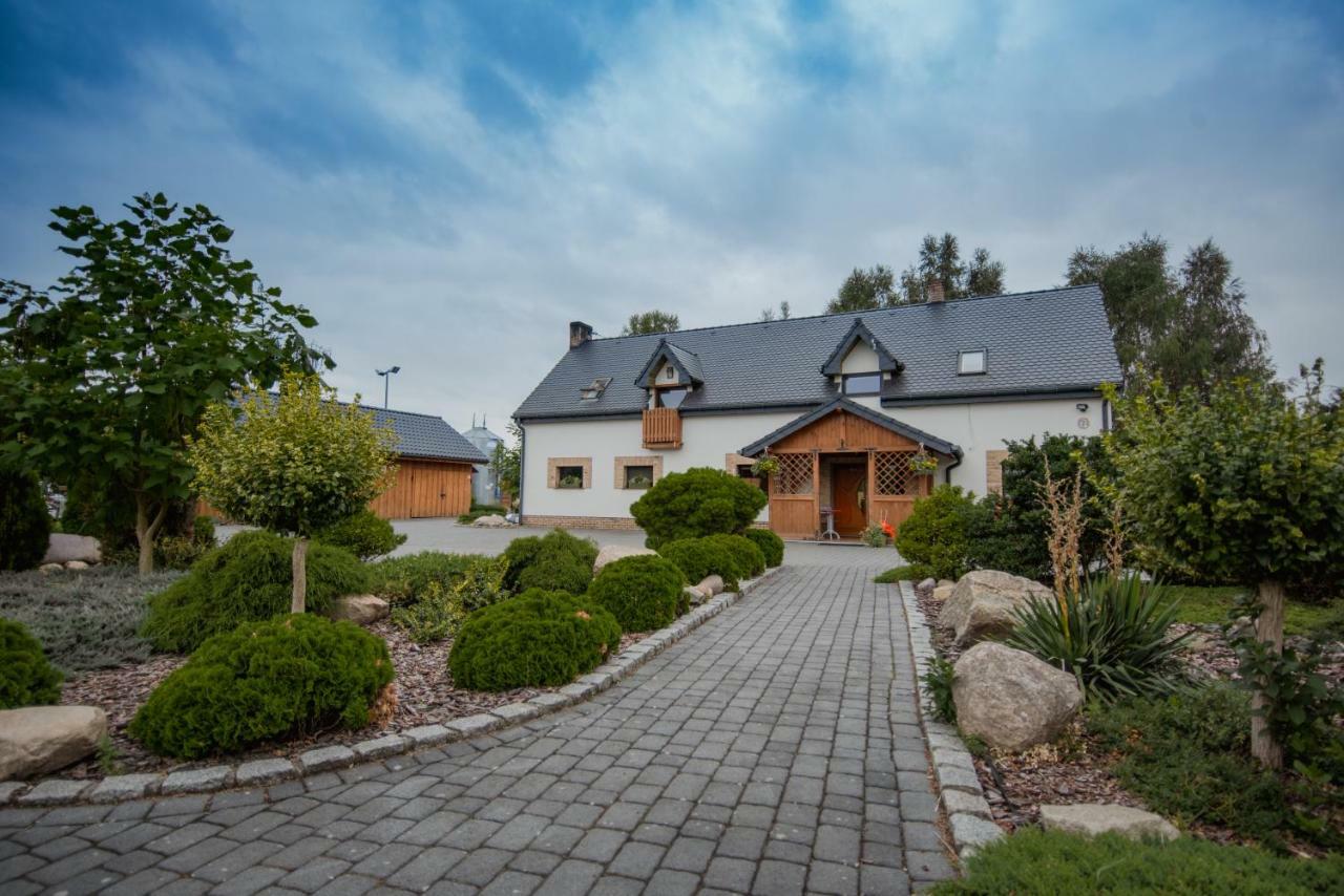 Tatarska Zagroda - Agroturystyka Dolina Baryczy Noclegi - Domek Jelonek Krosnice Exterior photo